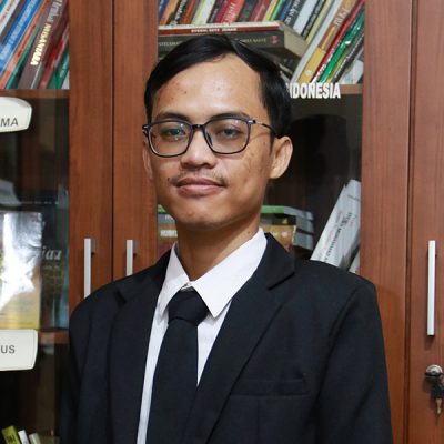 Ihza Qurnia Akbar, S.H.